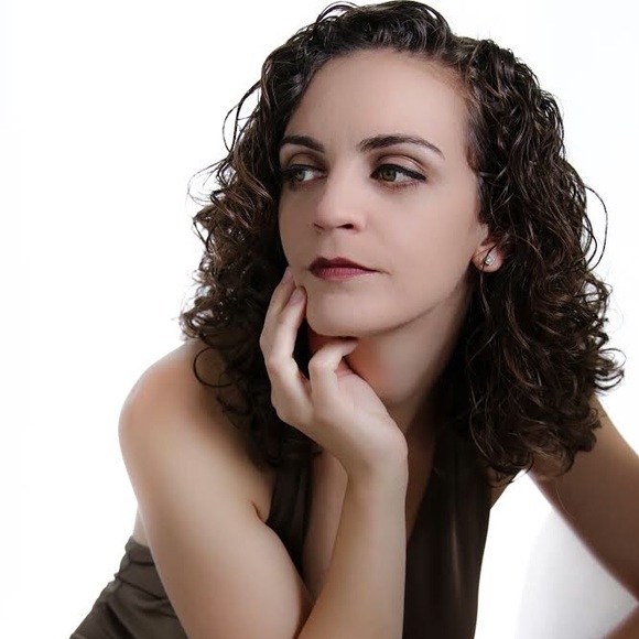 Meet your Posher, Alasha - Picture 1 of 8